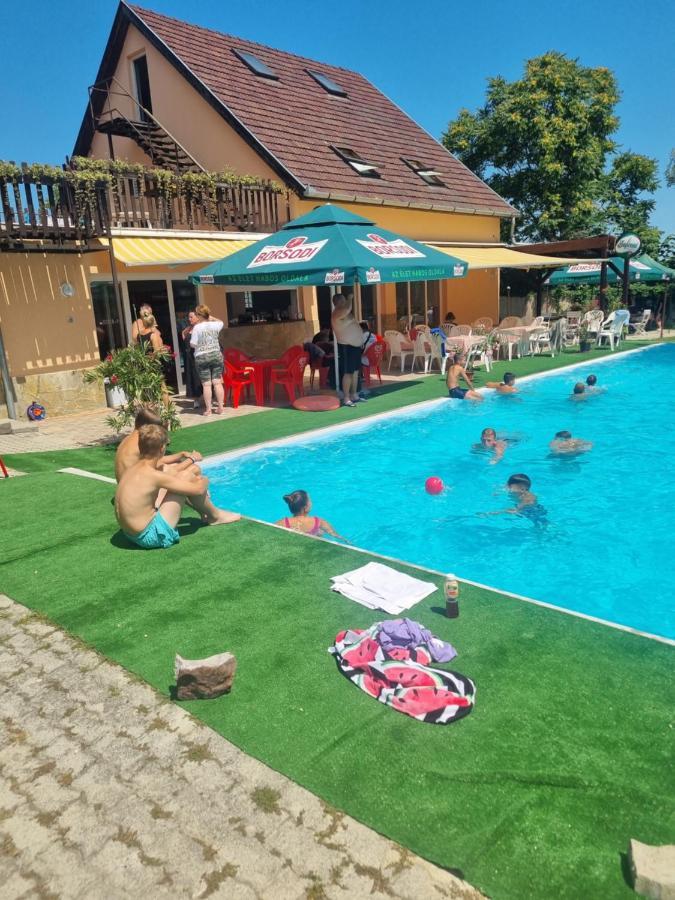 Beach Taban Vendeghaz Balatonlelle Bagian luar foto